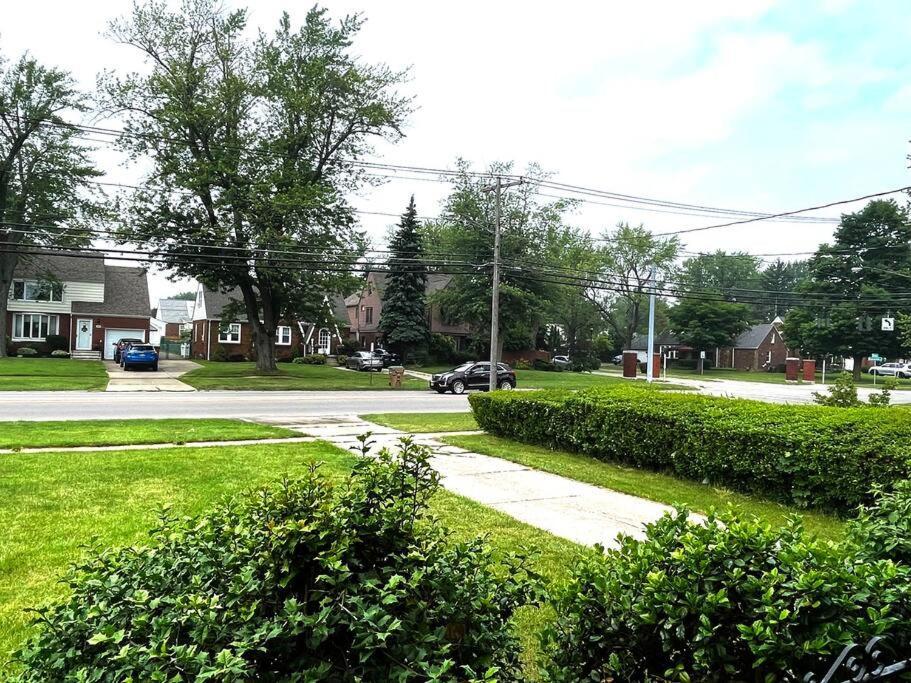 Entire Home In Buffalo - 6 Guests 3 Bedroom 1 Bath - Convenient Location - 25Min To Niagara Falls Екстер'єр фото